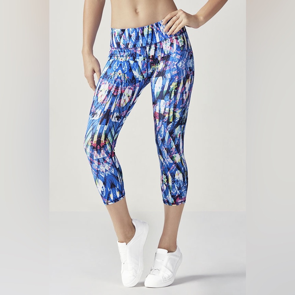 Fabletics Define PowerHold® Reef Print Capri Size XXL